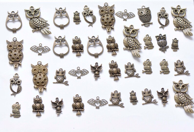 Antique Bronze Owl Charms Mixed Style A5193