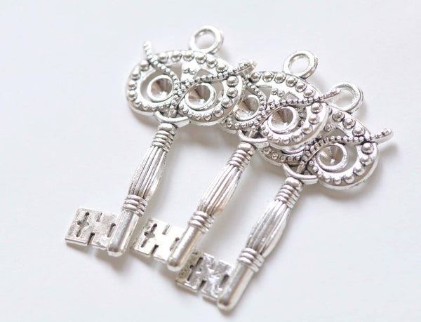 6 pcs of Antique Silver Owl Key Pendants Charms 29x60mm