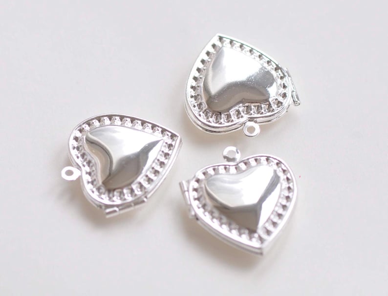 4 pcs of Shiny Silver Brass Heart Photo Locket Pendants 20mm